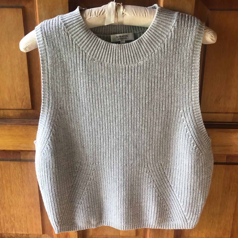 Babaton Light Gray Ribbed Sleeveless Cropped Cotton Sweater Vest Sz L